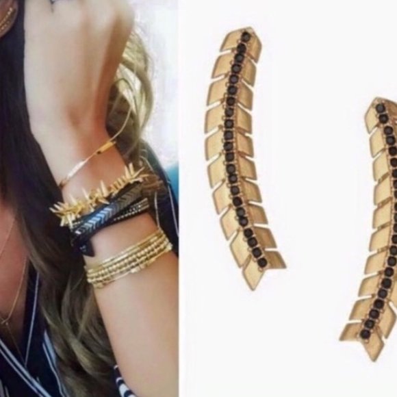 :: Stella & Dotโ๏ธ๐Gilded Path Ear Climbers - Picture 2 of 5